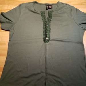Women's Top